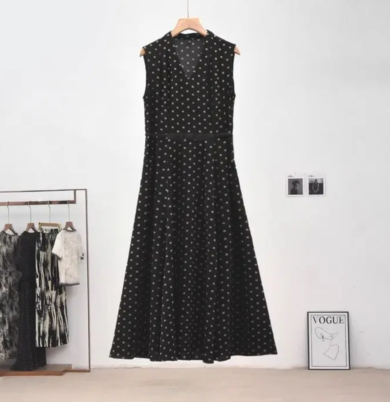 H2525 夏季V领收腰修身显瘦波点无袖长裙时尚气质连衣裙L9