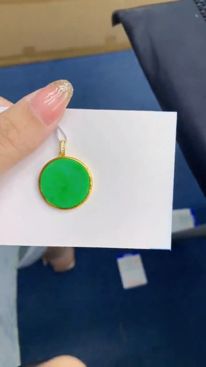 翡翠银S925镶嵌颈饰            8