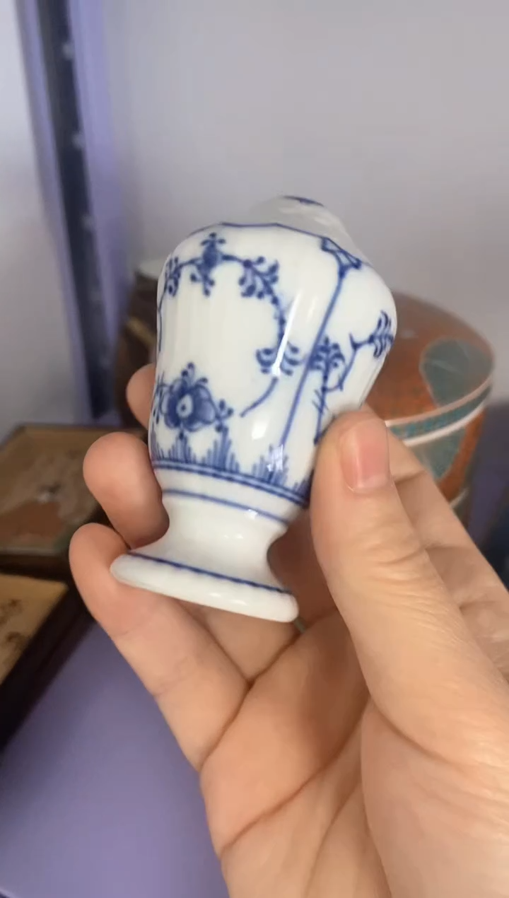 瓷片悠**在瓷器中古商品谨慎参拍默认微瑕