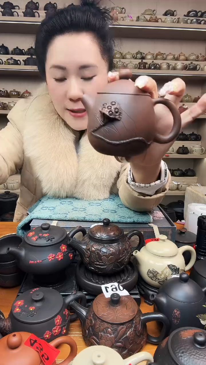 壶瑕疵无礼盒 菩提纹莲蓬龙蛋 148