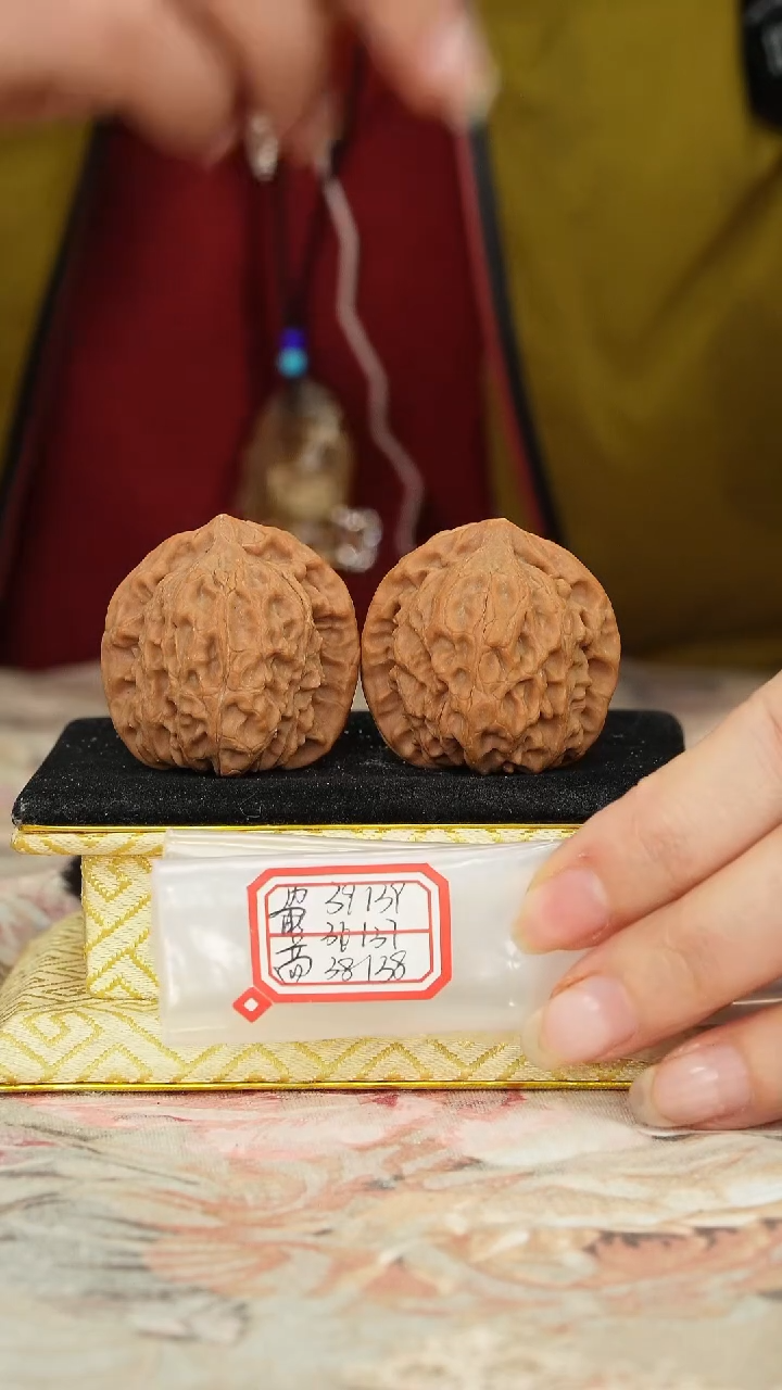 【闪购商品】文玩核桃把件非嫁接北京