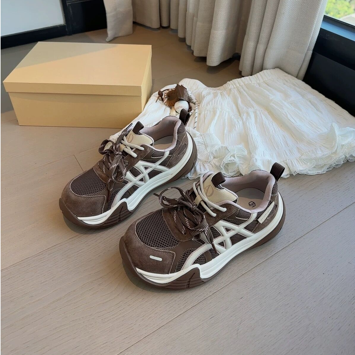 大码女鞋41到43厚底老爹鞋女秋显脚小单鞋宽胖脚新款休闲运动鞋子