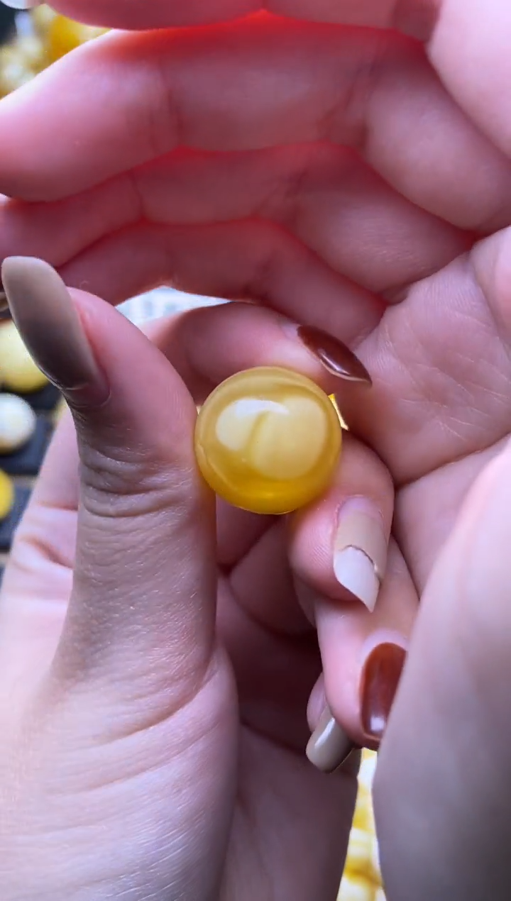 【闪购商品】琥珀裸石未镶嵌大小姐珠宝严选70