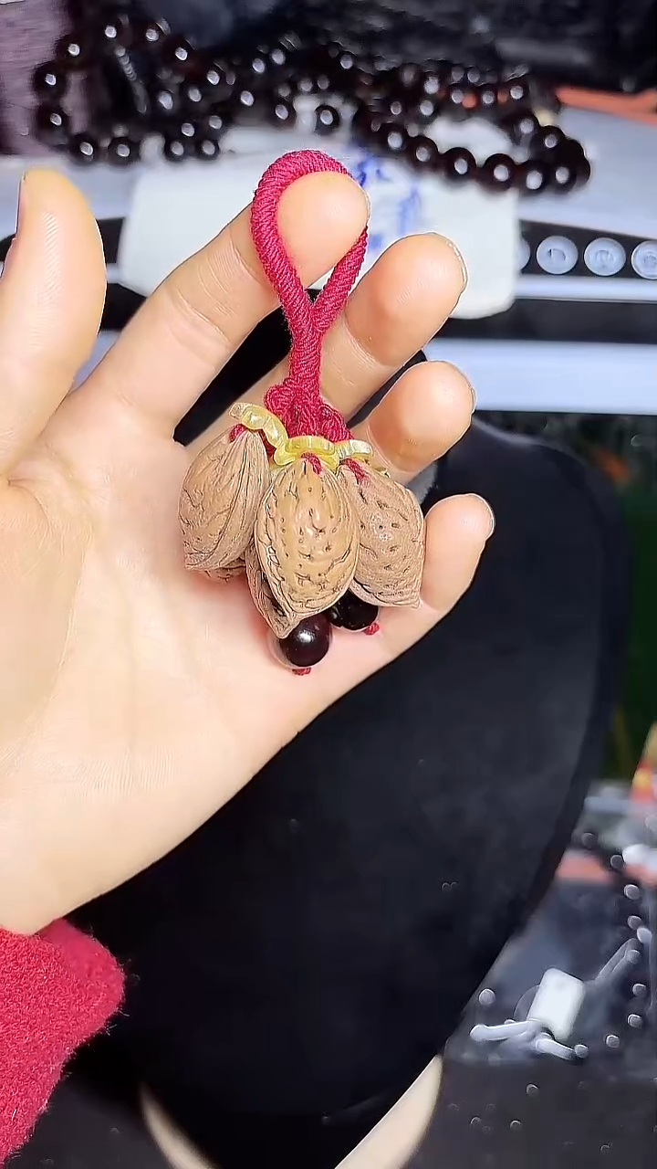 1桃枭吊坠包包挂