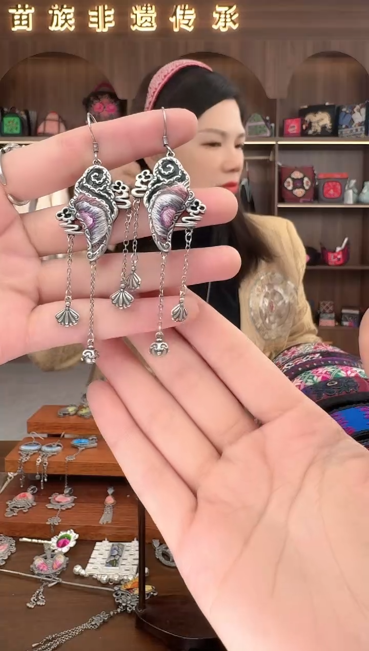 【闪购商品】织绣扶光苗绣传承146