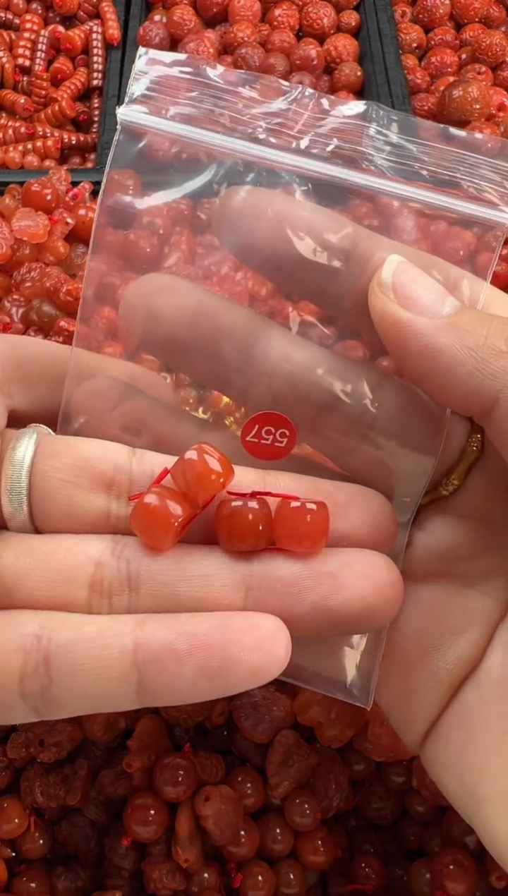 【闪购商品】南红玛瑙颈饰未镶嵌1