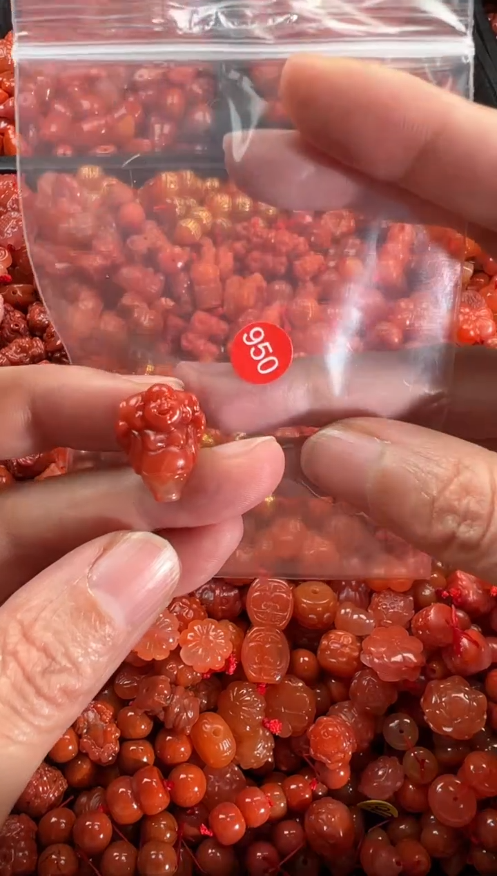 【闪购商品】南红玛瑙颈饰未镶嵌1