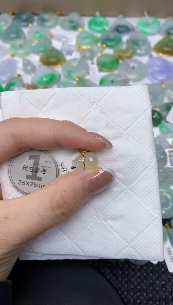 颈饰18K金镶嵌翡翠11111111