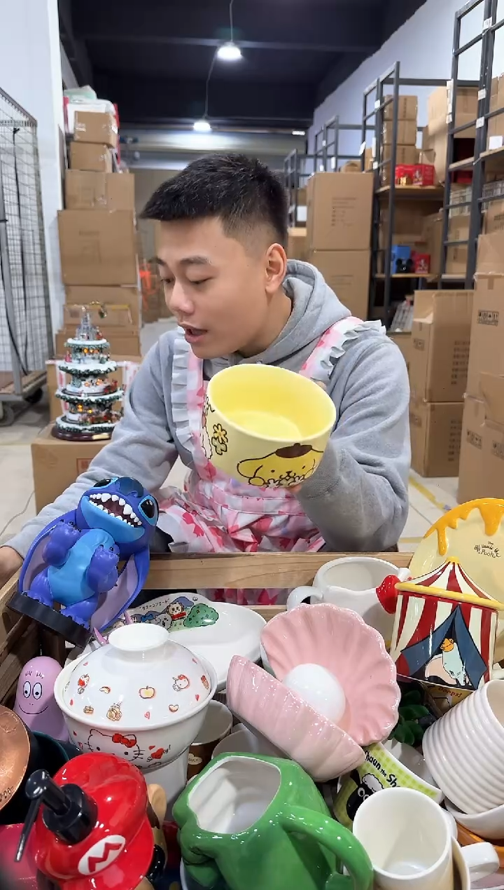 瓷片布丁狗碗    