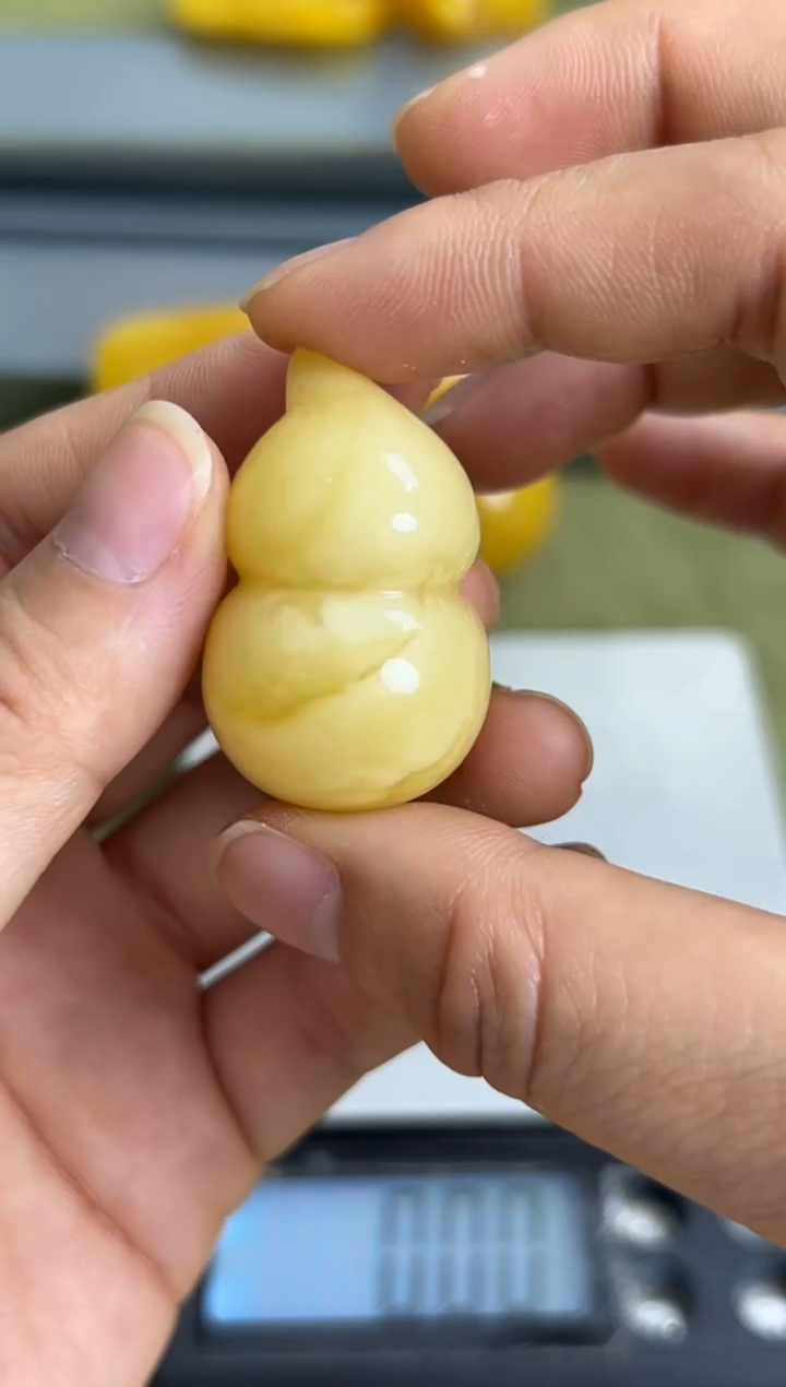 裸石琥珀未镶嵌琥珀蜜蜡吊坠