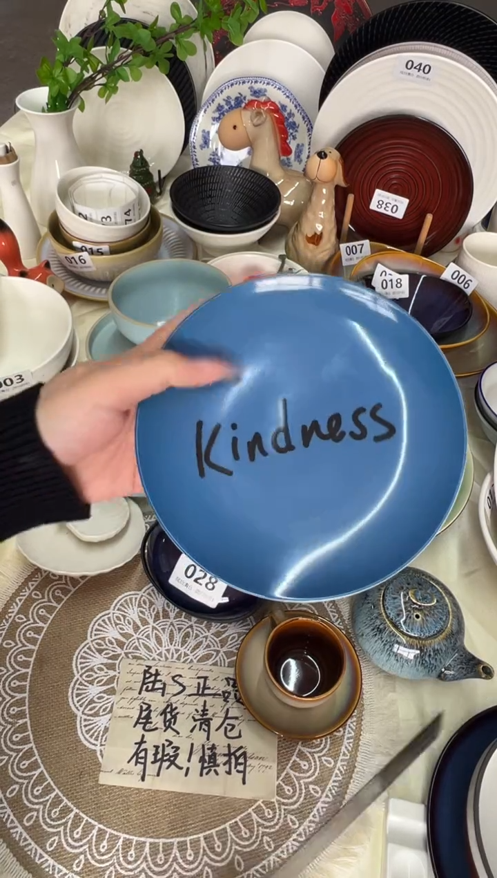 新骨瓷057瑕疵 蓝底黑字 6,25寸骨碟 love