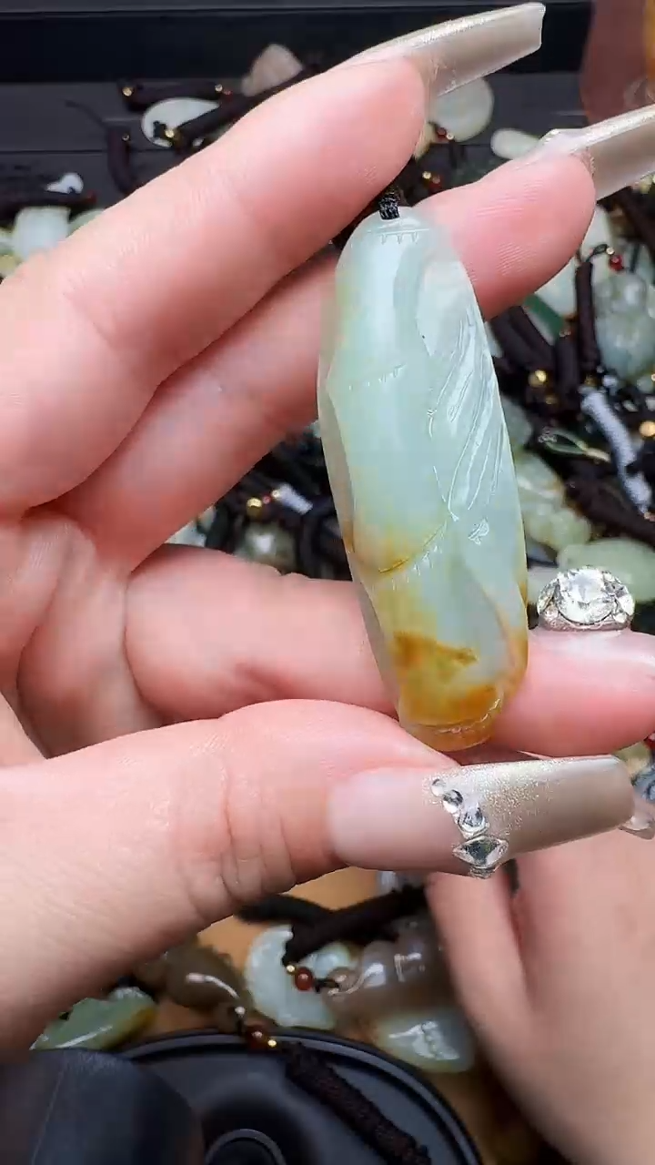 【闪购商品】和田玉颈饰未镶嵌竹节