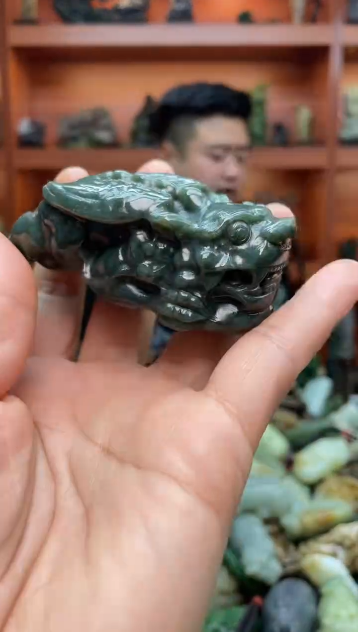 未镶嵌和田玉把件1