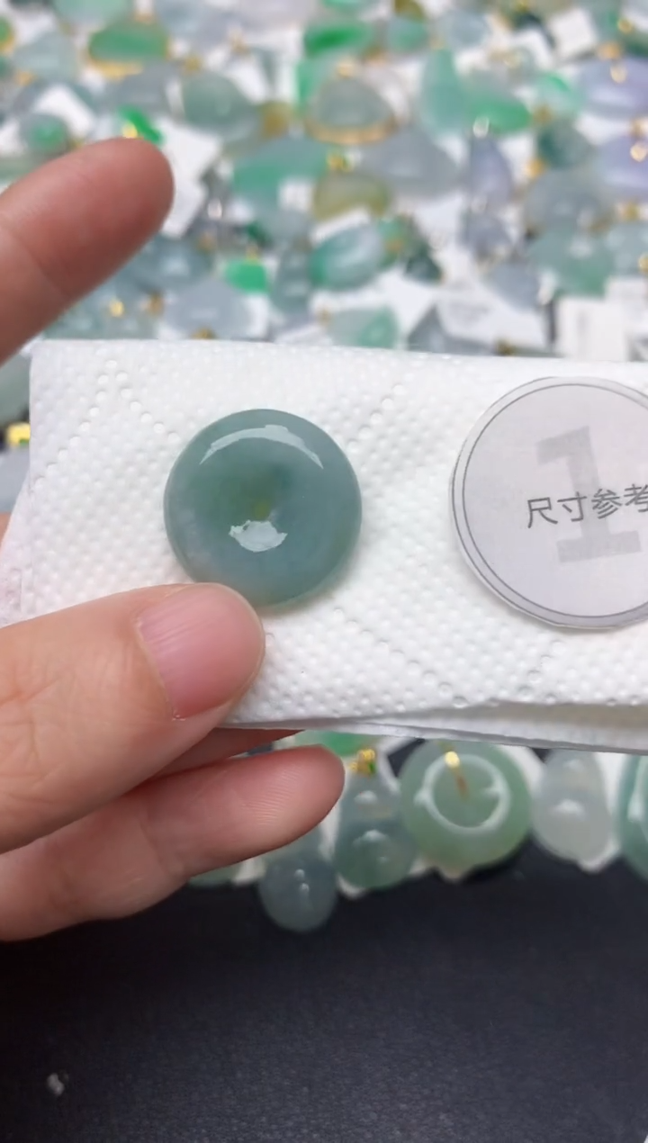 颈饰未镶嵌翡翠天然缅甸A货翡翠