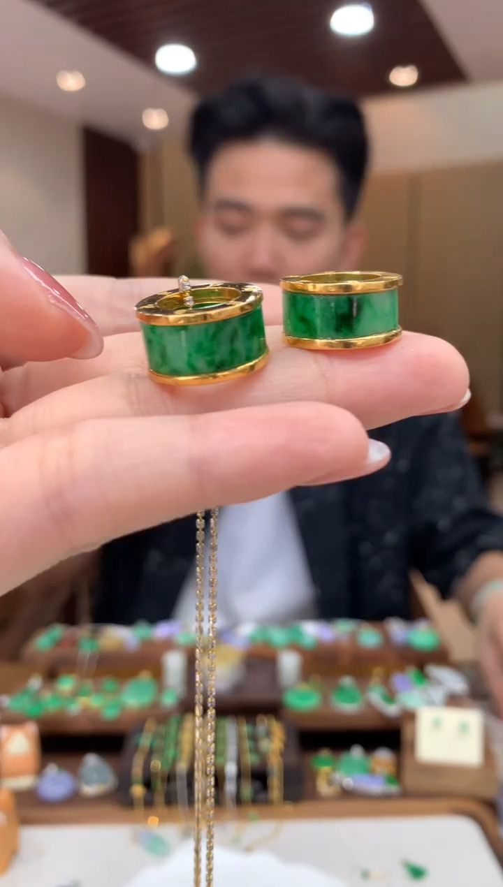 翡翠18K金镶嵌吊坠(不含链)路路通 多样性发货1件