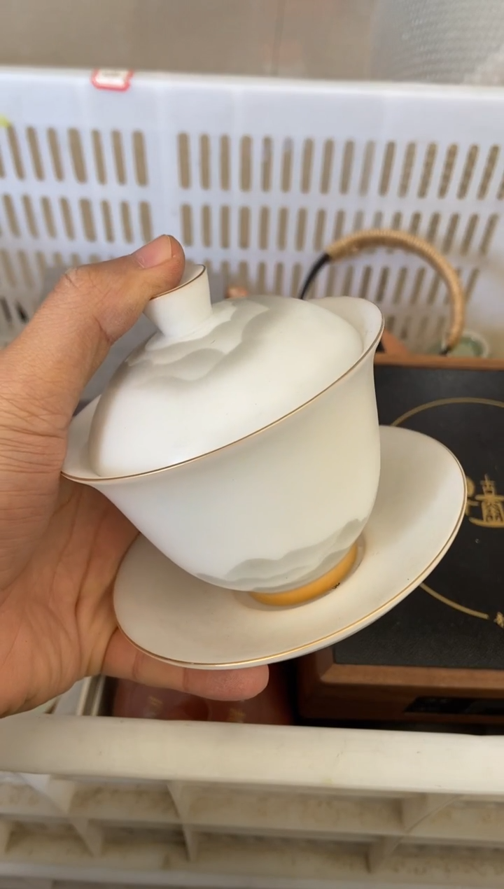 杯无运费险有瑕疵的摄影的产品有使用过的痕迹有点脏介意勿拍