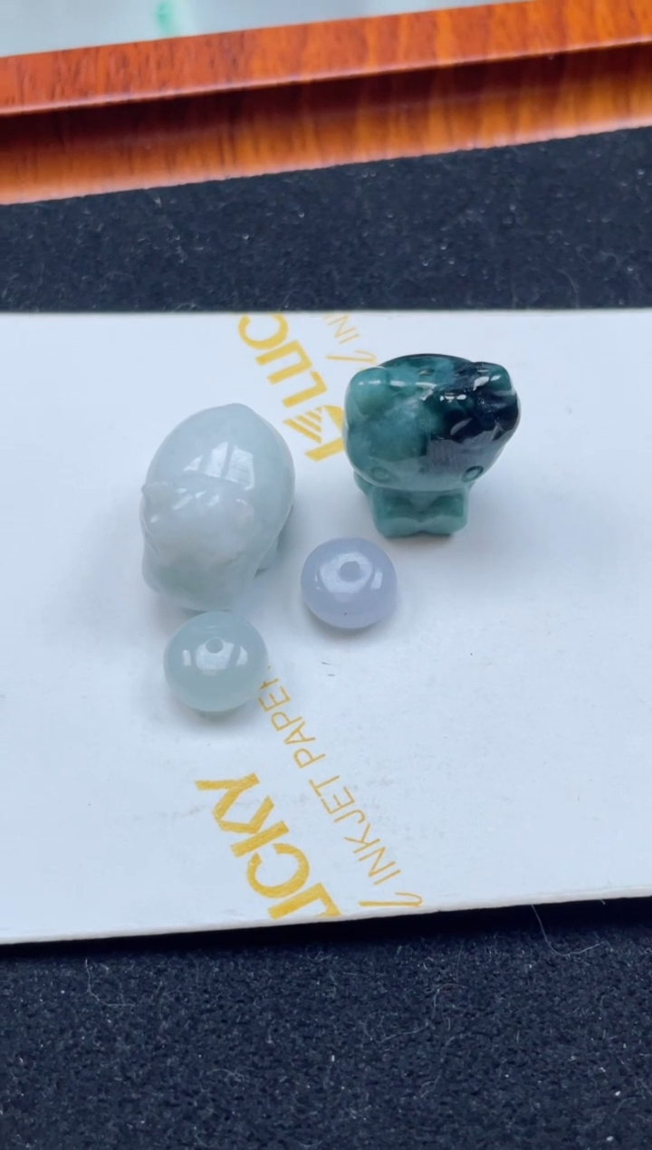 【闪购商品】翡翠颈饰未镶嵌一套