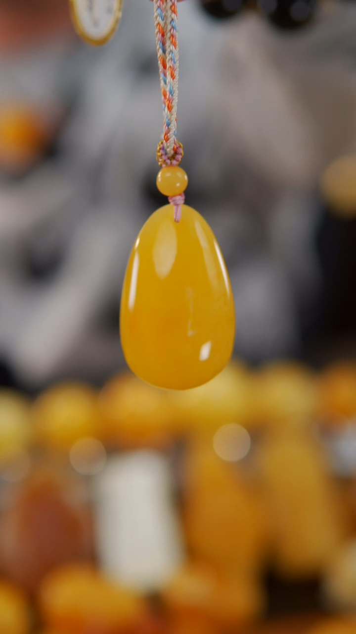 【闪购商品】蜜蜡颈饰未镶嵌焦皮料水滴16.16