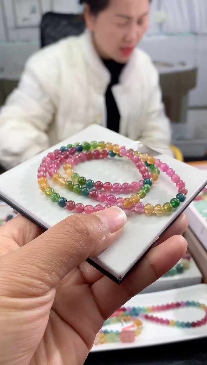 【闪购商品】碧玺手串未镶嵌多样性发一条