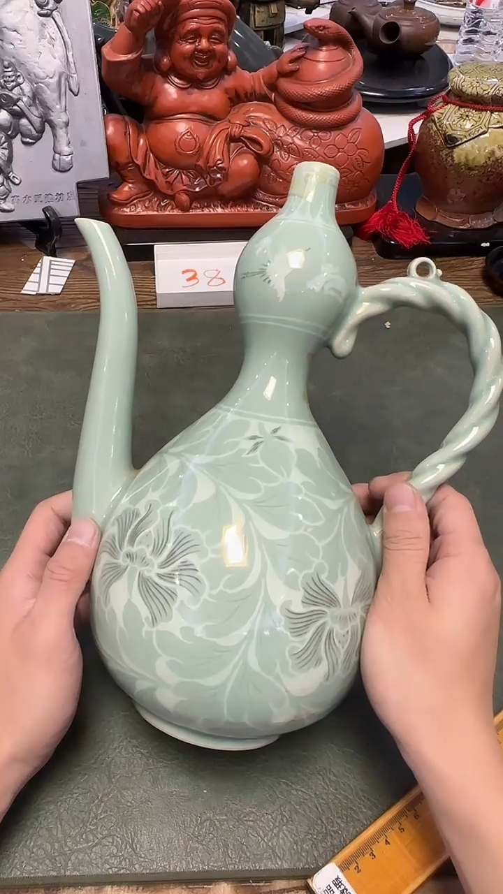 770····带款大壶