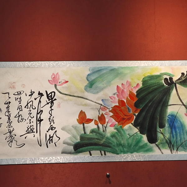 何甲荣作品 大千荷 小六尺