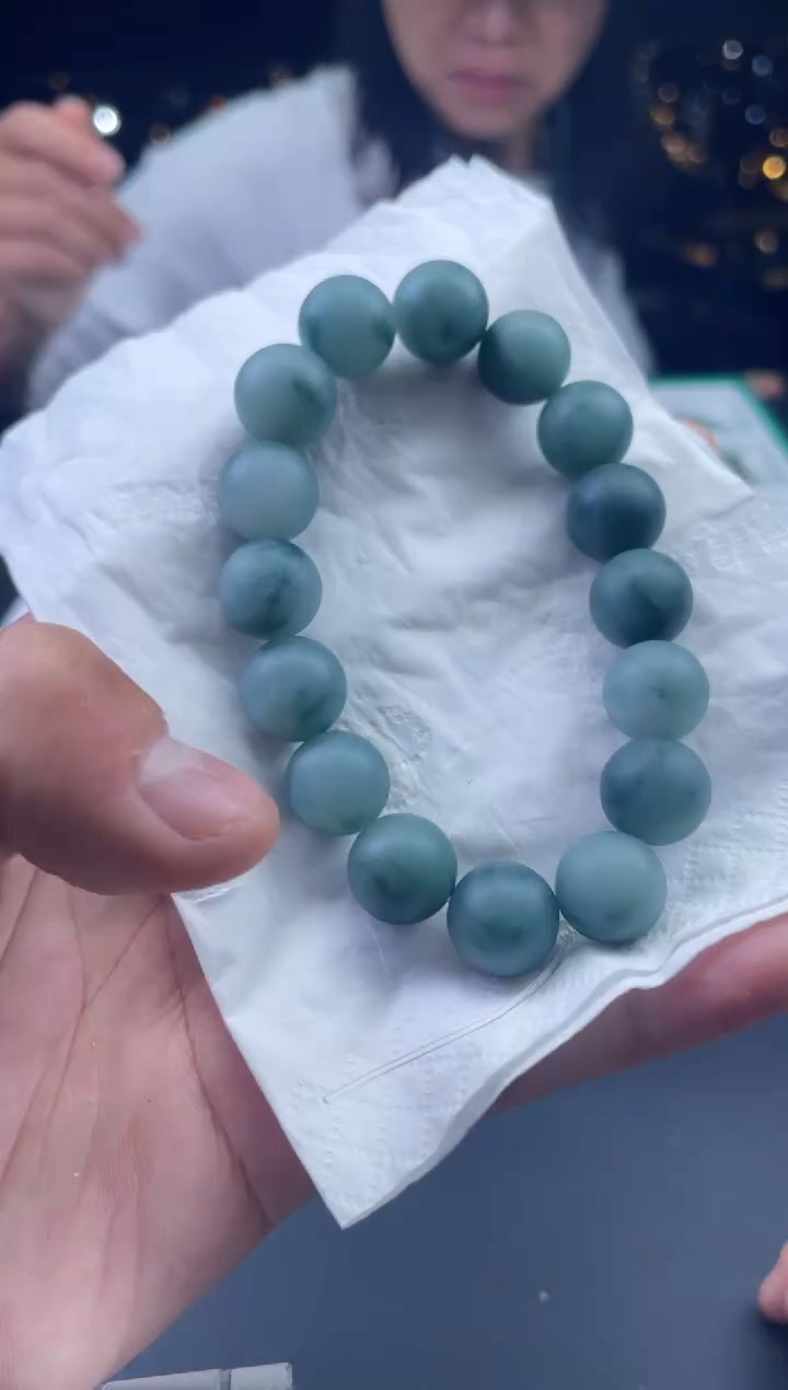 未镶嵌定制翡翠翁*彪-100679