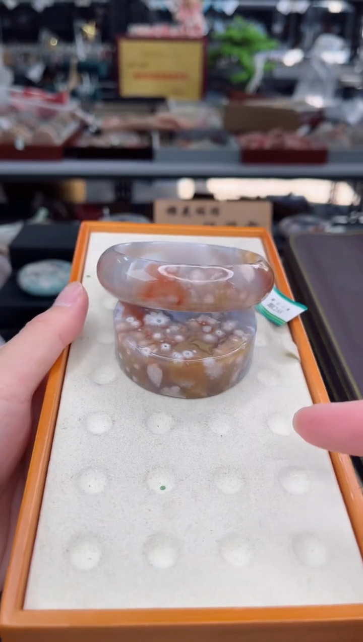 【闪购商品】石英质玉手镯未镶嵌63圈口（赠品镯心）3931440