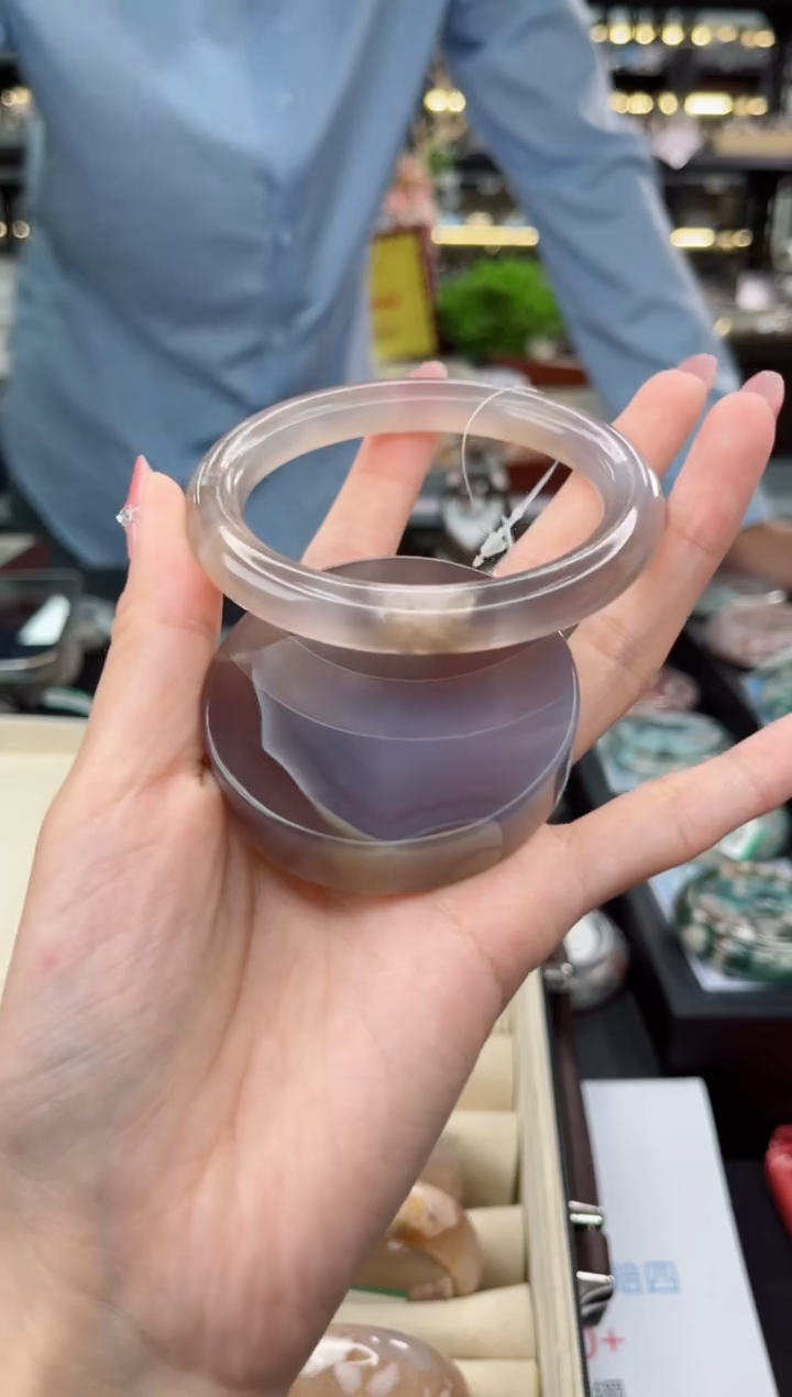 【闪购商品】石英质玉手镯未镶嵌59圈口（赠品镯心）3039290