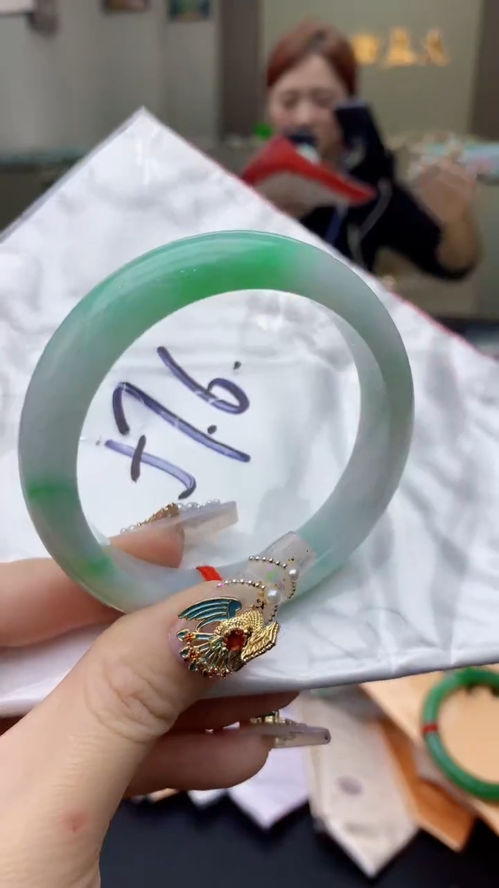 【闪购商品】翡翠手镯未镶嵌0917730881