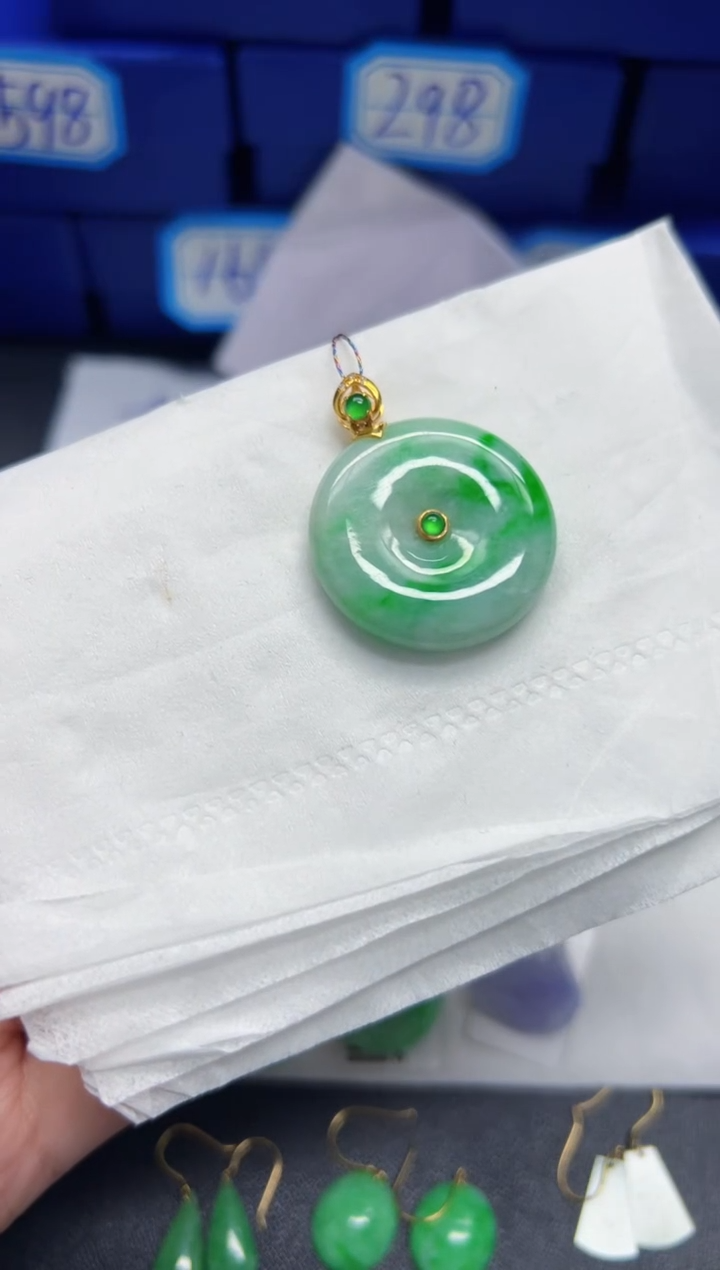 【闪购商品】翡翠颈饰18K金镶嵌Y缅料A货/支持复检/一件