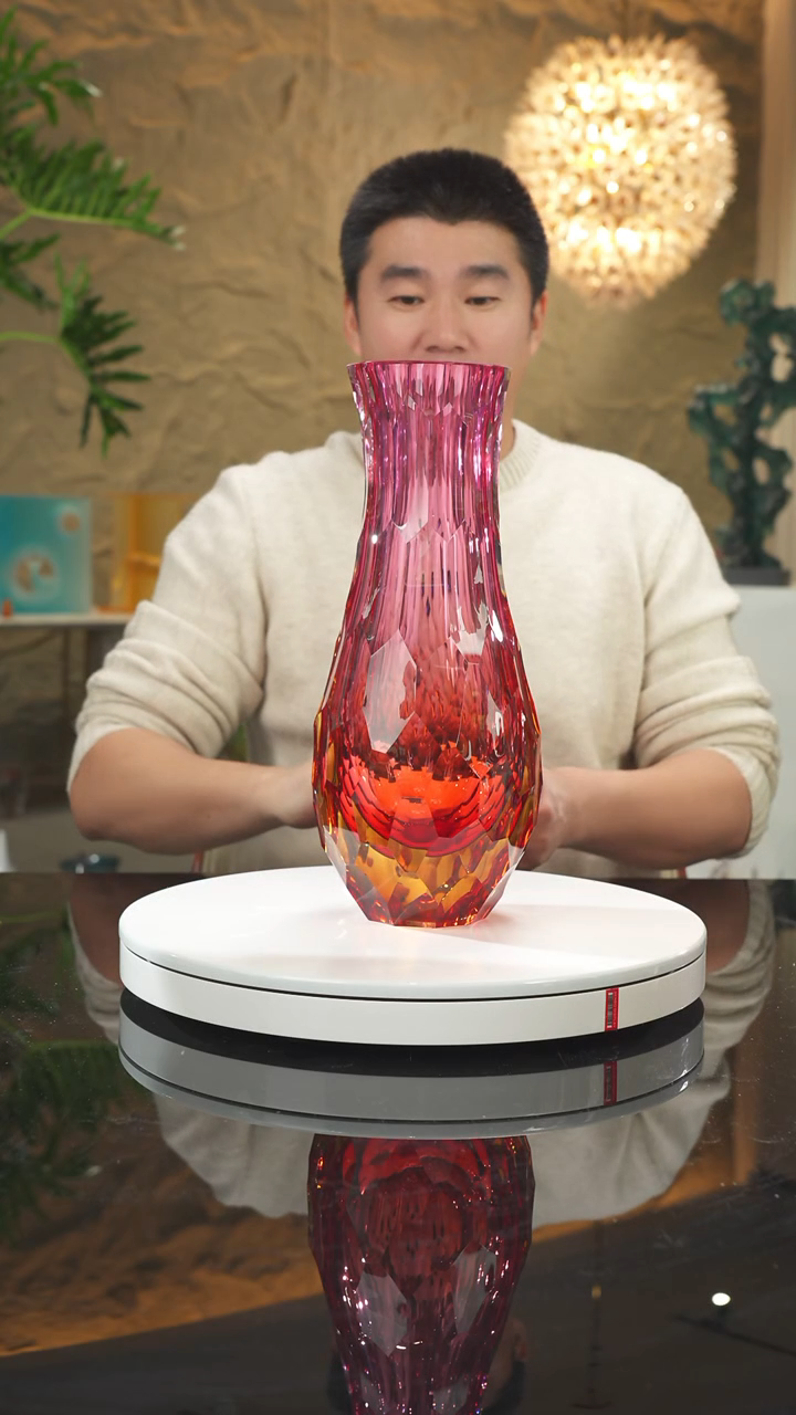 【闪购商品】摆件双色凹切面花瓶