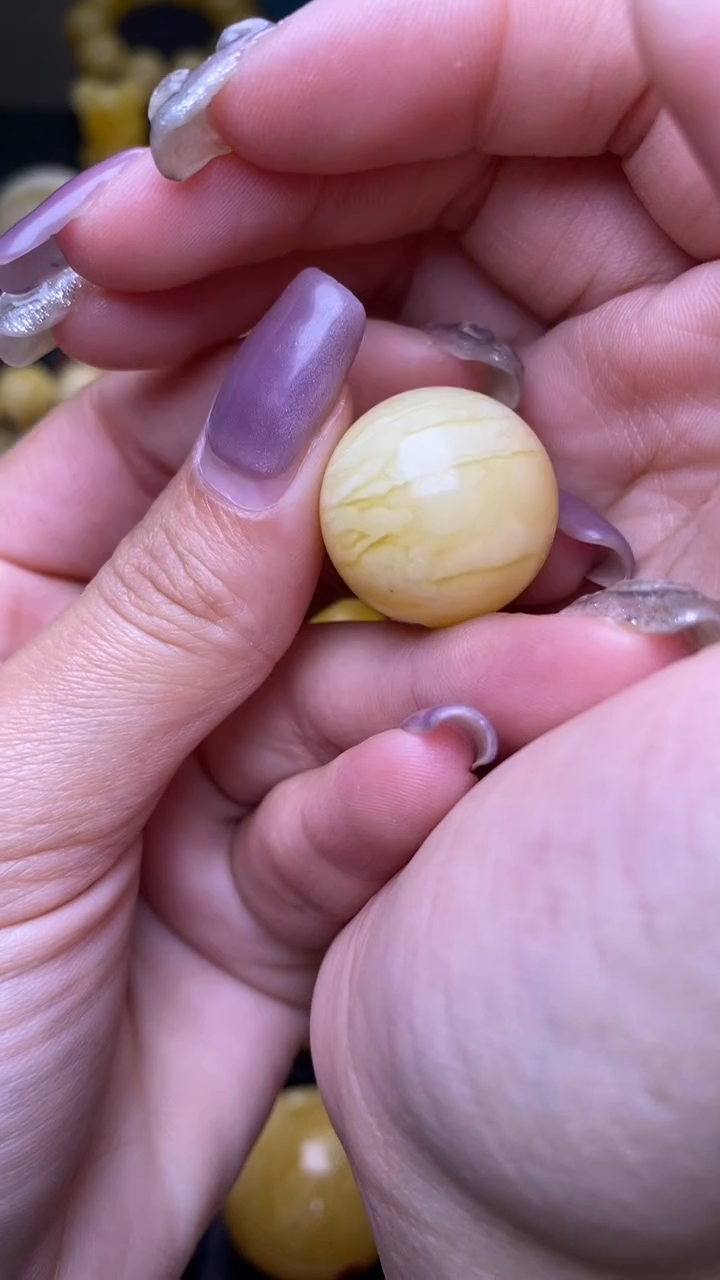 【闪购商品】琥珀裸石未镶嵌小葵.26
