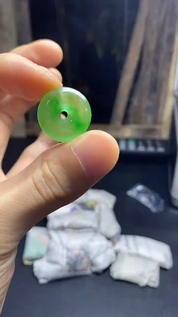满色吊坠 所见即所得！