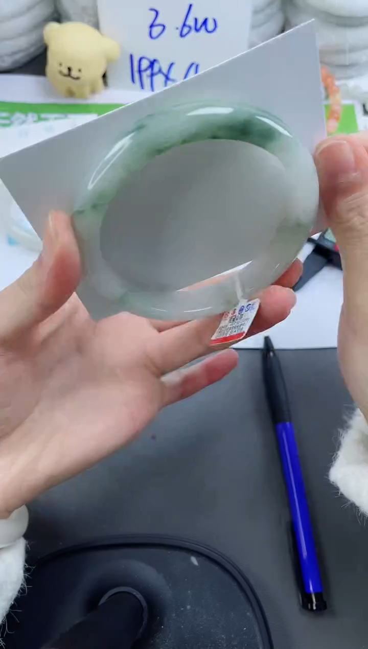 【闪购商品】石英质玉手镯未镶嵌200-62.3