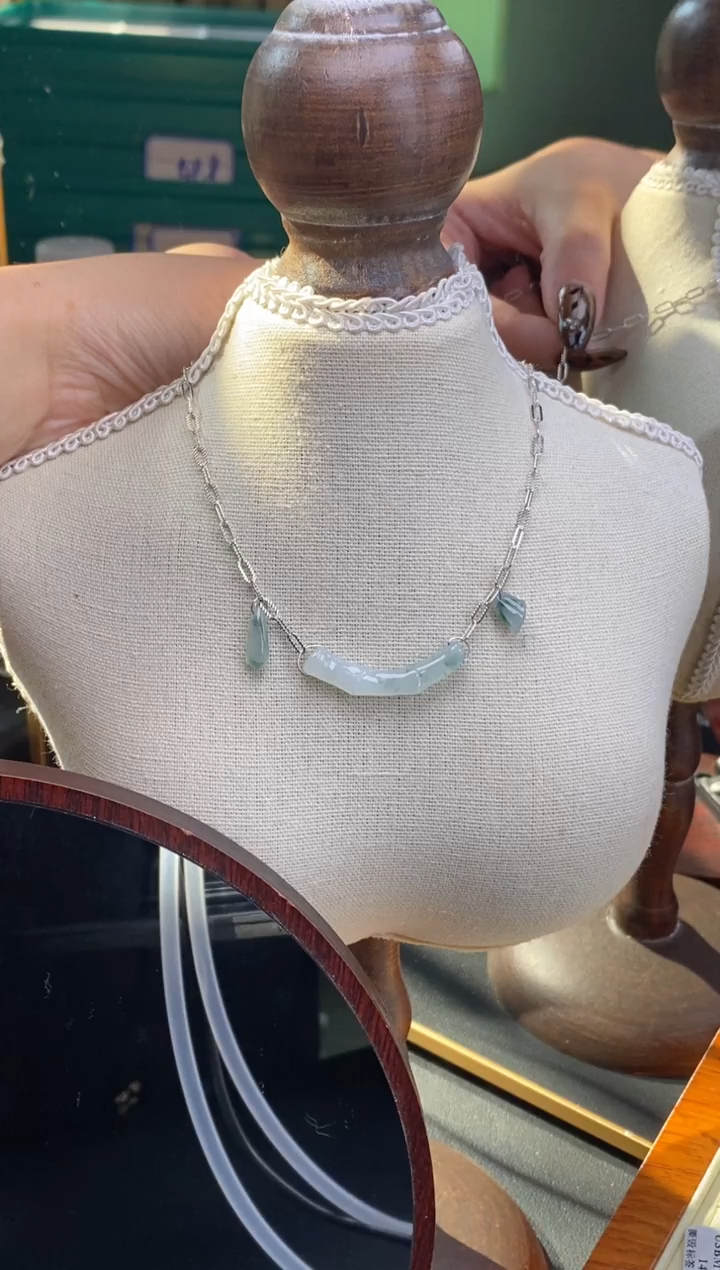颈饰银S925镶嵌翡翠19520
