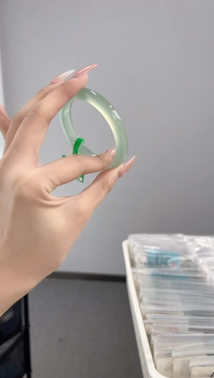 【闪购商品】玛瑙/玉髓手镯未镶嵌55-56圈