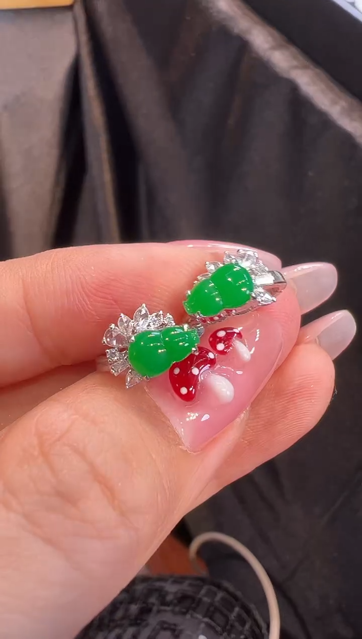 【闪购商品】翡翠耳饰18K金镶嵌耳饰