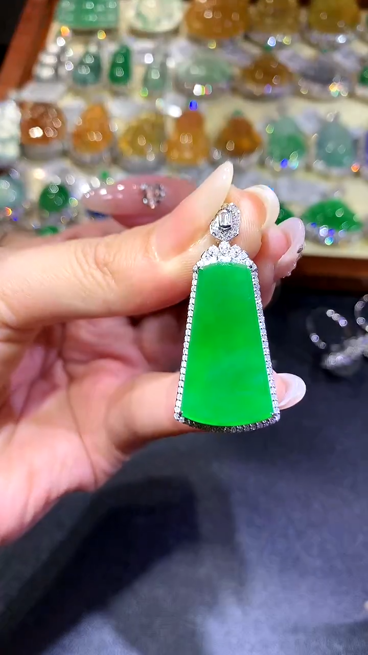 【闪购商品】翡翠吊坠(不含链)18K金镶嵌292-无事牌