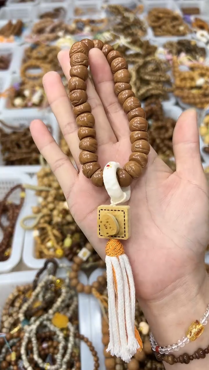 手串桃核卡12mm左右 设计款手持