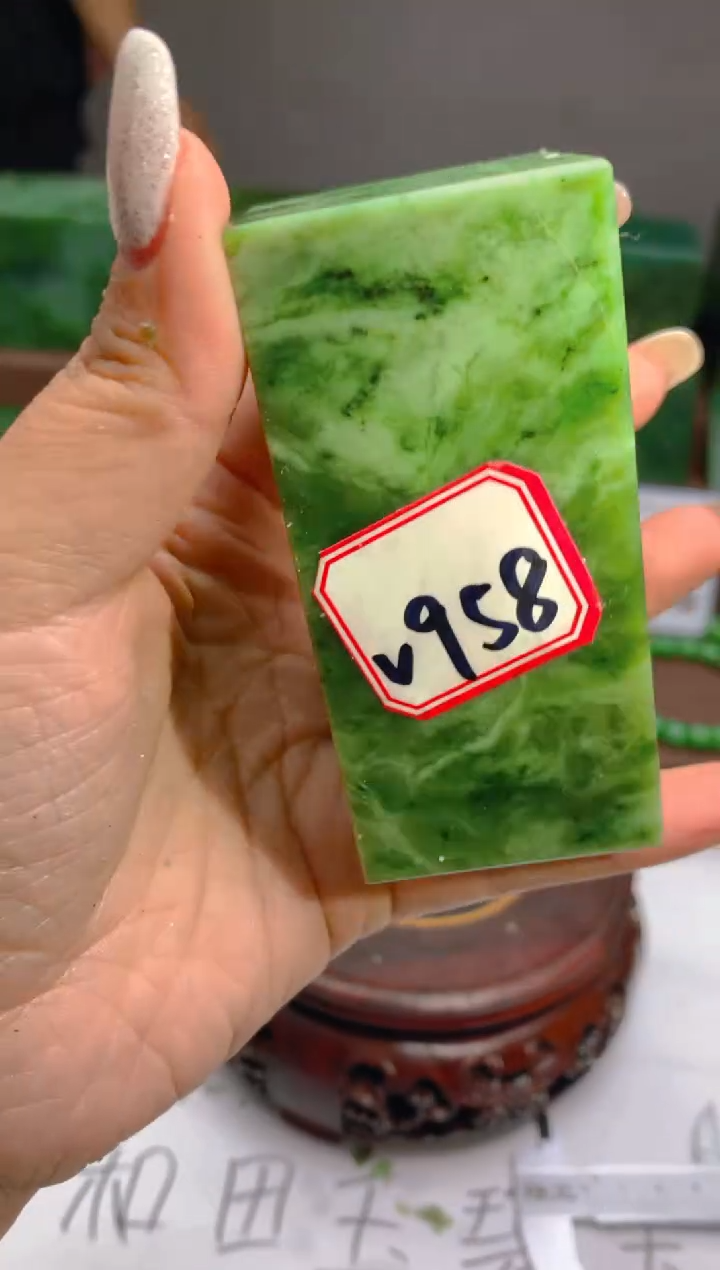 【闪购商品】和田玉（碧玉）未镶嵌珠宝半成品1