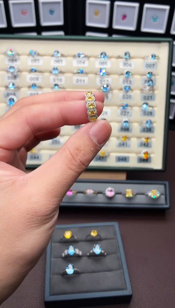 戒指彩色蓝宝石银S925镶嵌111