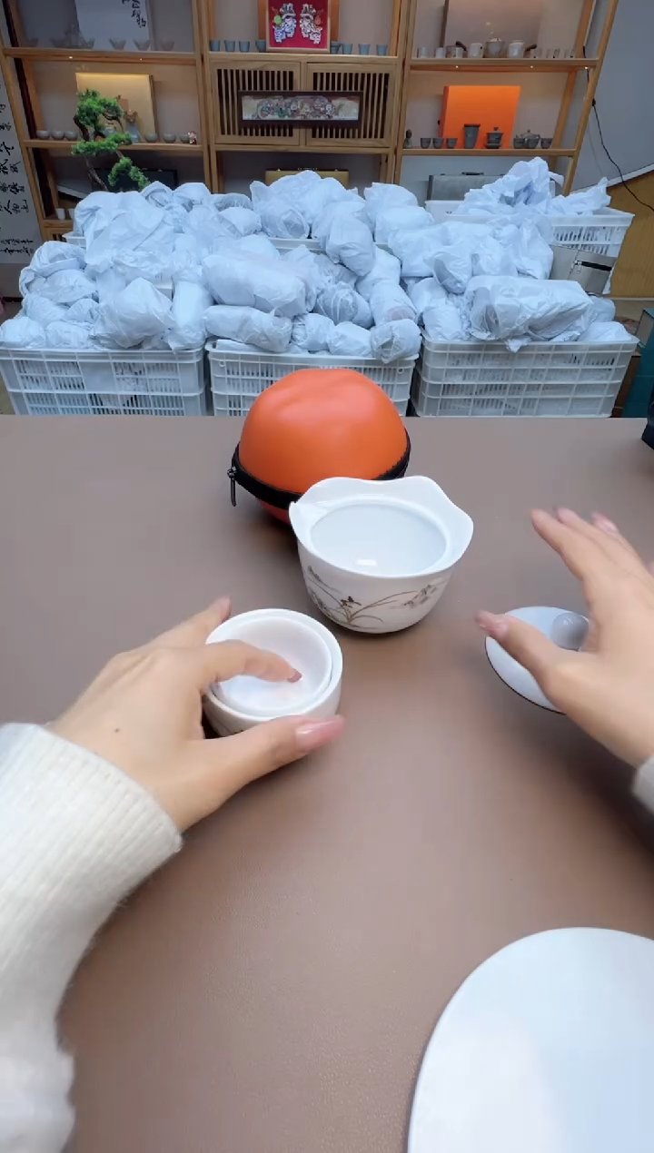 【闪购商品】摆件瓷制品S1111111111111
