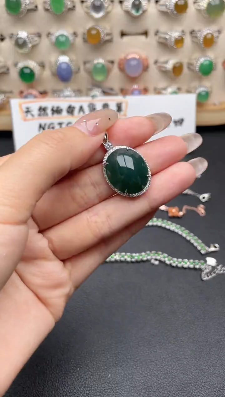 【闪购商品】翡翠吊坠(赠链)银S925镶嵌一物一证一礼盒