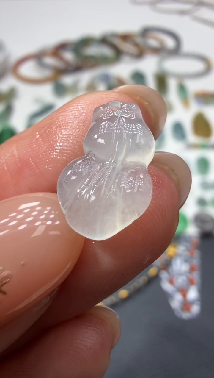 未镶嵌定制翡翠金鱼