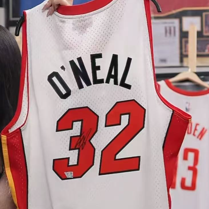 奥尼尔亲签热火白sw装裱收藏【铭人堂亲签球衣直播专属链接】