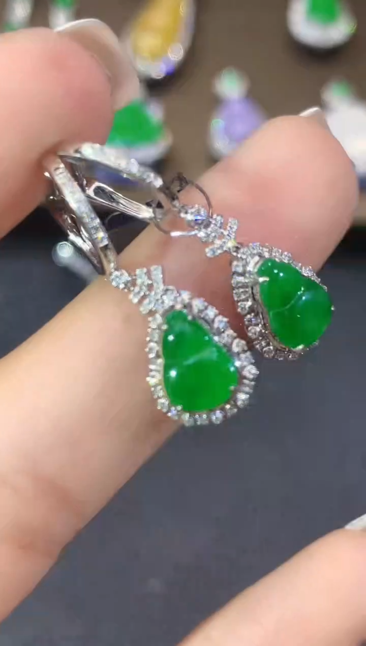 18K金镶嵌翡翠耳饰a67