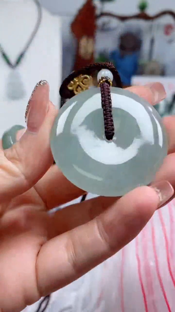 翡翠未镶嵌颈饰吊坠