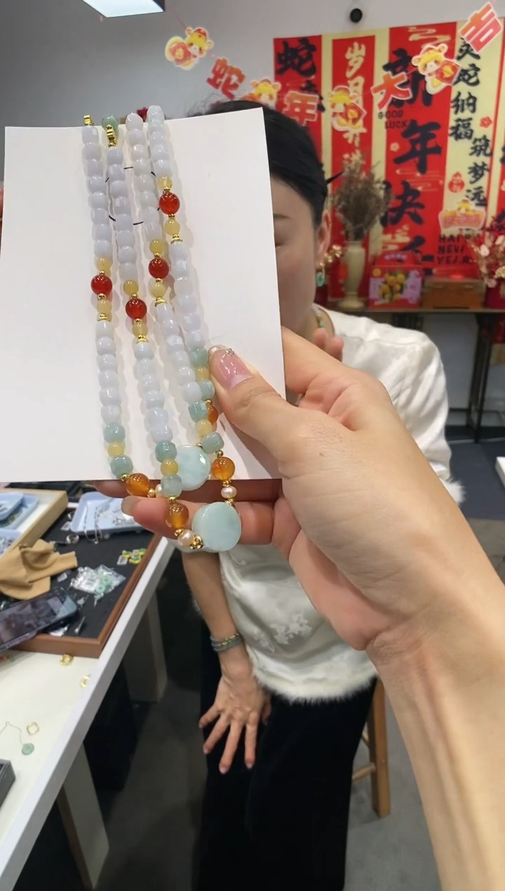 【闪购商品】翡翠吊坠(不含链)未镶嵌珠链 多样性发其一