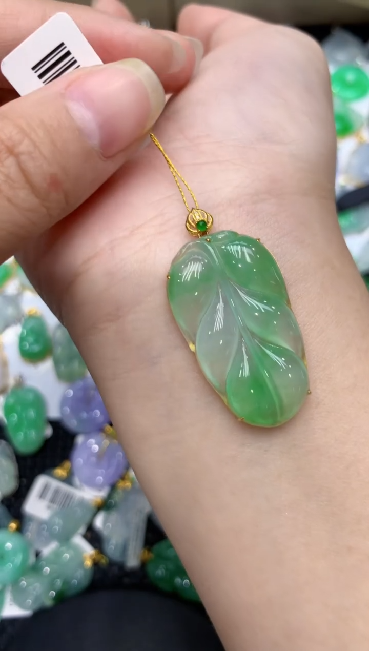 【闪购商品】翡翠颈饰18K金镶嵌111111111111