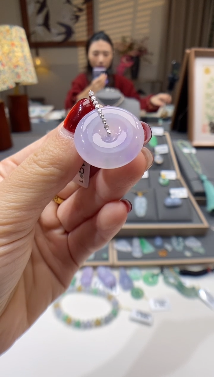 【闪购商品】翡翠颈饰18K金镶嵌平安扣